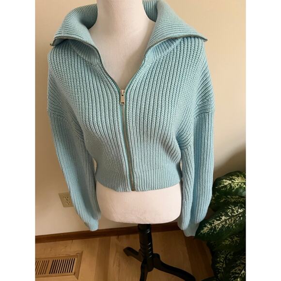 Zara Blue Ribbed Zip Up Sweater - Picture 2 of 6
